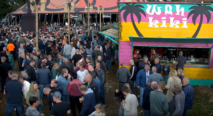 Zondag was het al vanaf 15.00 uur groot feest bij Kachel FM