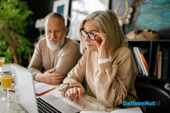 Informatie zoeken op het internet - Foto: Ingezonden foto