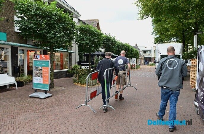 Opbouw Dalfser Bierfestival in volle gang - Foto: Johan Bokma