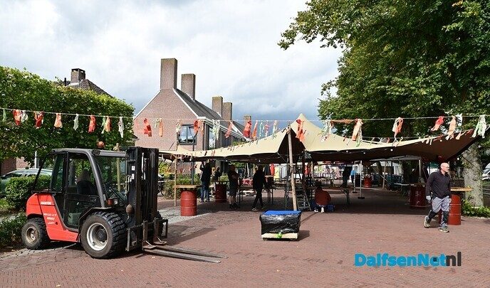 Opbouw Dalfser Bierfestival in volle gang - Foto: Johan Bokma