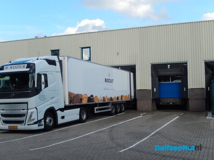 Nieuwe gevelbekleding voor de koekies fabriek - Foto: Willy