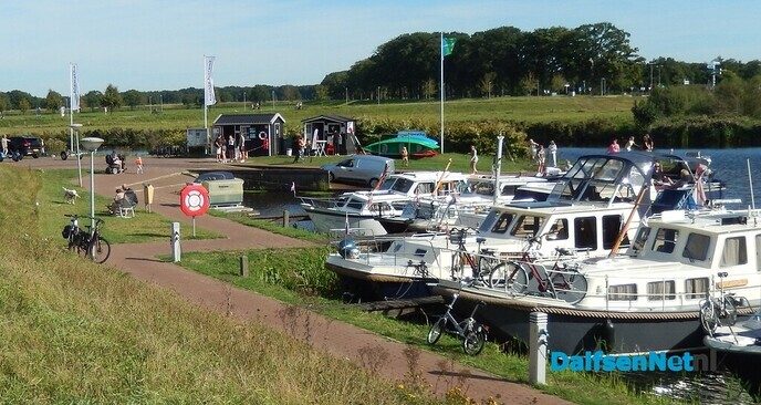 Zomerse drukte in en rond de haven - Foto: Willy