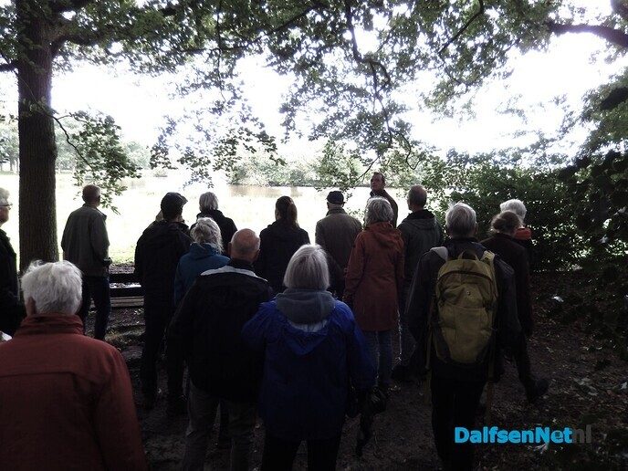 Zeer interessante lezing en een natuurexcursie over Landgoed Vilsteren - Foto: Willy