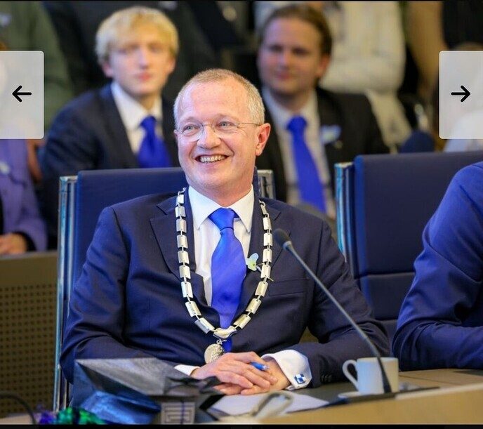 Burgemeester Michael Sijbom blikt terug op de eerste 100 dagen in Dalfsen - Foto: Eigen geleverde foto
