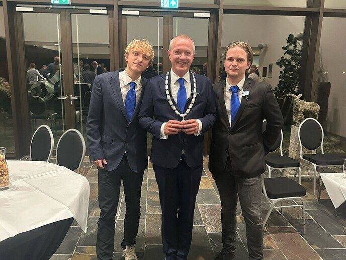 Burgemeester Michael Sijbom blikt terug op de eerste 100 dagen in Dalfsen - Foto: Eigen geleverde foto
