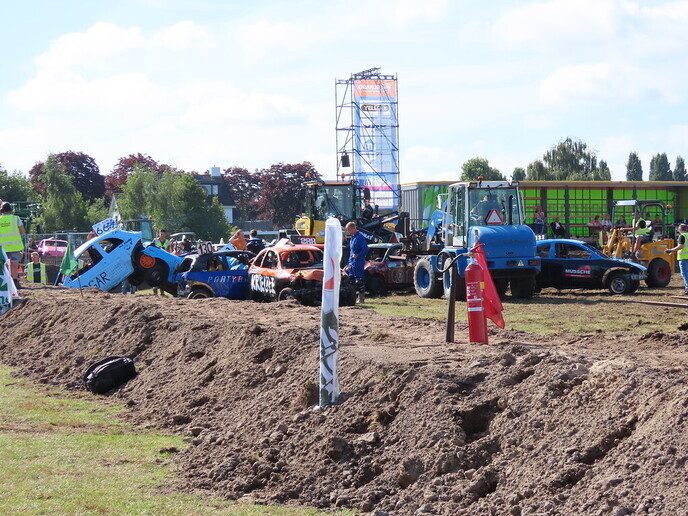 Autorodeo was weer een hoogtepunt bij Oranje-feestweek - Foto: Ingezonden foto