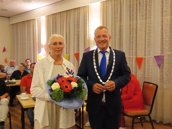 Koninklijke onderscheiding voor Rebecca Feenstra - Foto: Hans Keesmaat