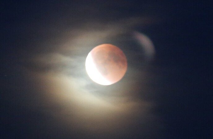 Maansverduistering in Ankum wel zichtbaar - Foto: Ingezonden foto