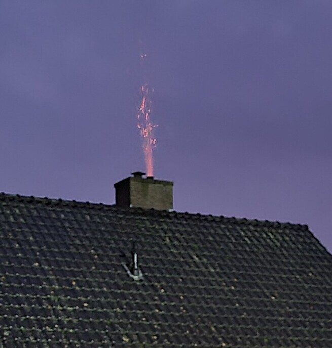 Meer over de schoorsteenbrand Vilsteren - Foto: Niels Jansen