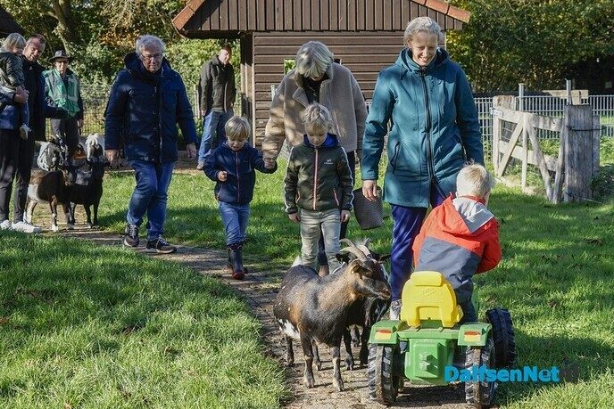 Veel belangstelling voor Rondje Groen bij Lindehoeve - Foto: Paul Scholten