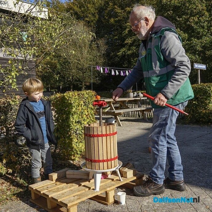 Veel belangstelling voor Rondje Groen bij Lindehoeve - Foto: Paul Scholten