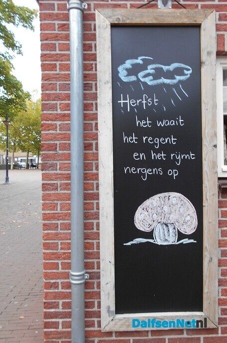 Humor langs de weg - Foto: Willy