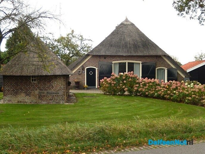 Landgoed huizen (aangepast) - Foto: Willy