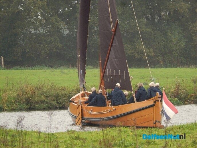 Vandaag waren zeilende zompen te zien op de Vecht - Foto: Willy