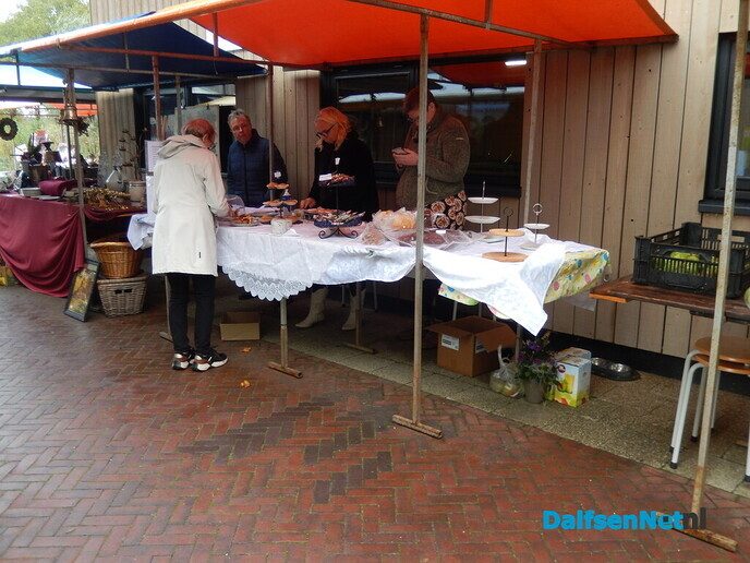 Vandaag was er een gezellige herfstmarkt in Nieuwleusen - Foto: Willy