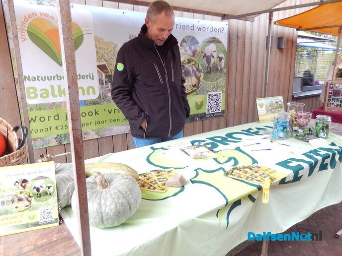 Vandaag was er een gezellige herfstmarkt in Nieuwleusen - Foto: Willy