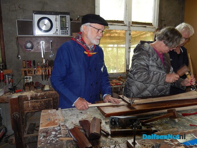 Veel belangstelling voor open middag workshop midwinterhoorn - Foto: Willy