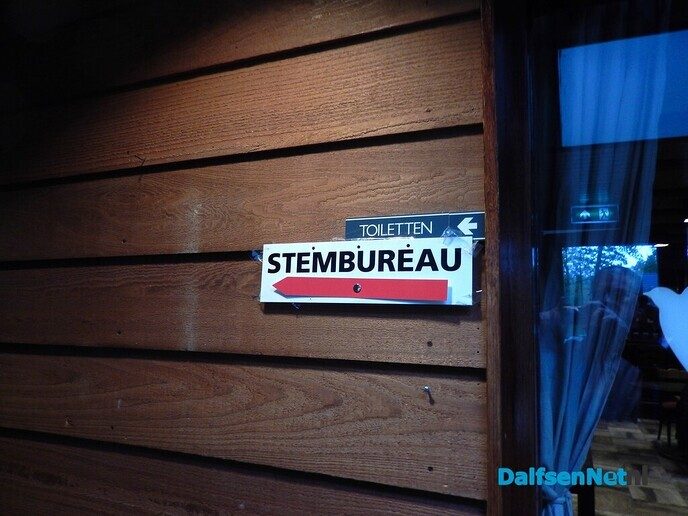 Stemmen ook in Hessum - Foto: Willy