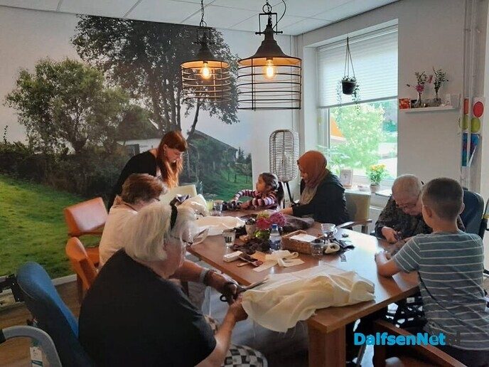 Woonstudent Hanne voelt zich thuis in het verpleeghuis - Foto: Ingezonden foto