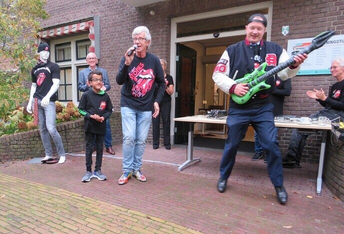 Burgemeester geeft rockend startsein voor expositie Rolling Stones - Foto: Ingezonden foto