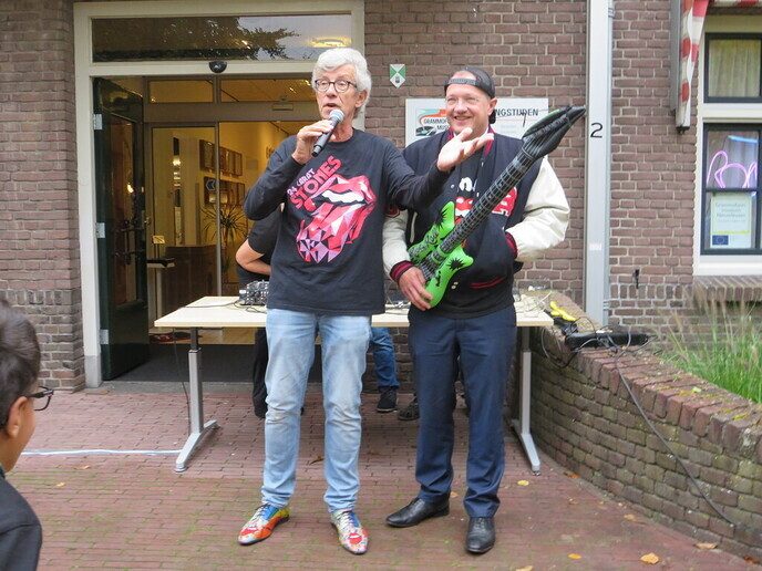 Burgemeester geeft rockend startsein voor expositie Rolling Stones - Foto: Ingezonden foto