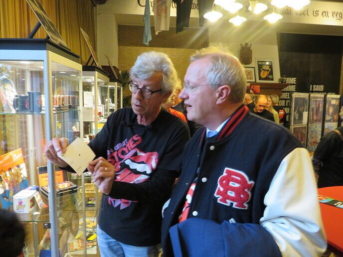 Burgemeester geeft rockend startsein voor expositie Rolling Stones - Foto: Ingezonden foto