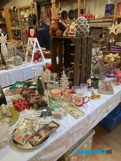 Kringloopwinkel Nieuwleusen Deuroe Veuroe heeft kerstspullen - Foto: Ingezonden foto