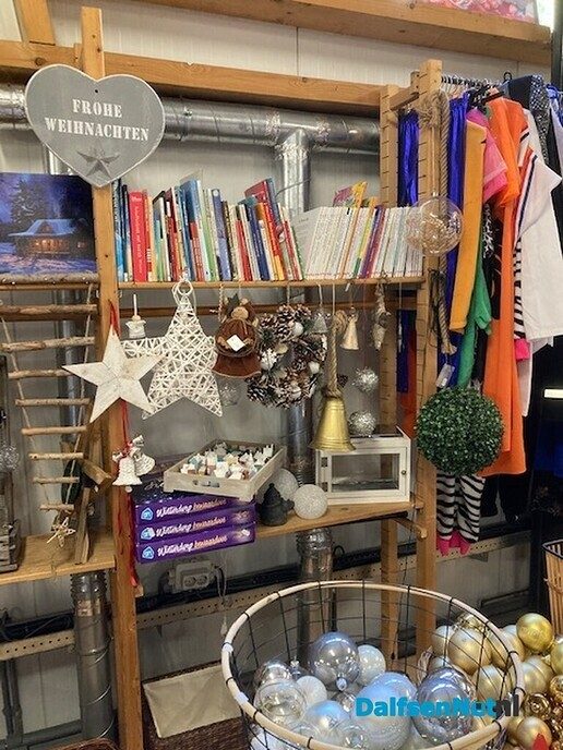 Kringloopwinkel Nieuwleusen Deuroe Veuroe heeft kerstspullen - Foto: Ingezonden foto