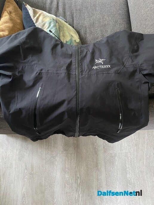 Iemand die een Arc teryx jas mist na HKD? - Foto: Ingezonden foto