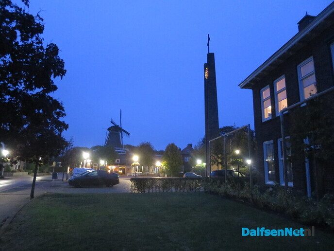Het is nog donker in Hoonhorst, ik ga toch wandelen - Foto: Wim