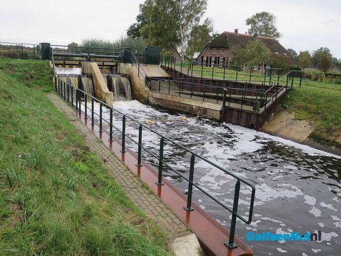 Het is nog donker in Hoonhorst, ik ga toch wandelen - Foto: Wim