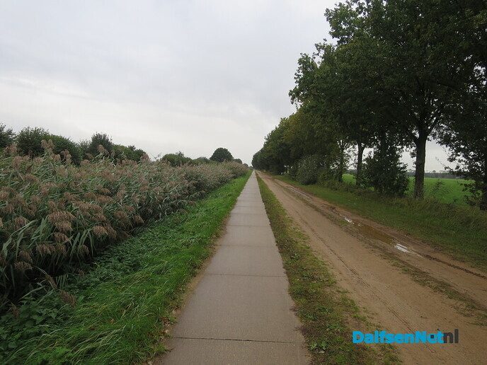 Het is nog donker in Hoonhorst, ik ga toch wandelen - Foto: Wim