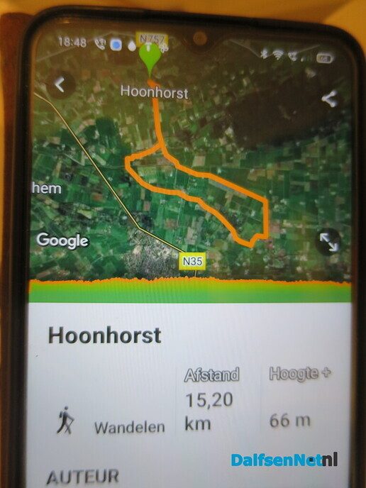 Het is nog donker in Hoonhorst, ik ga toch wandelen - Foto: Wim