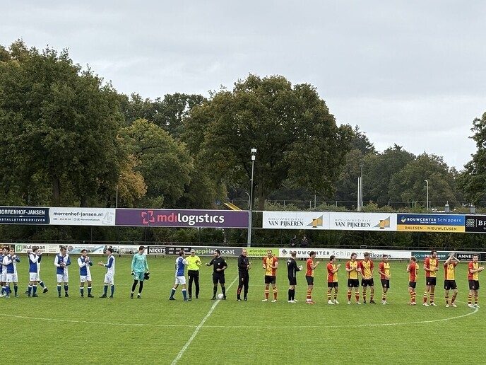 SV Dalfsen – AZC Zutphen eindigt met 20 spelers in 1-1 - Foto: Ingezonden foto