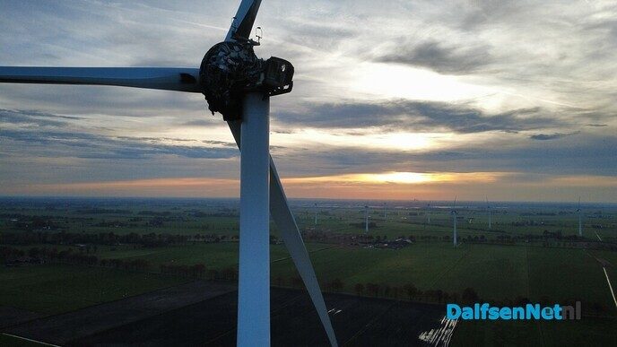 Nog meer beelden van de windturbine - Foto: Ingezonden foto