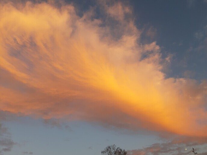 Mooie wolk boven Dalfsen - Foto: Ingezonden foto