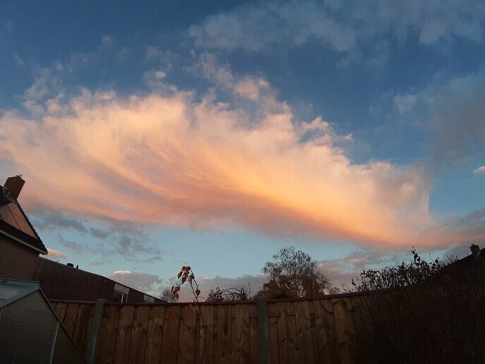 Mooie wolk boven Dalfsen - Foto: Ingezonden foto