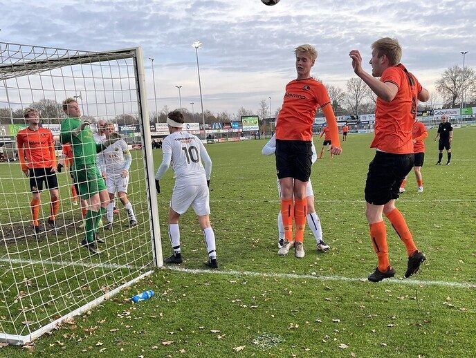 Ontketend S.V. Nieuwleusen walst over DOS’37: 6-1 overwinning - Foto: Ingezonden foto