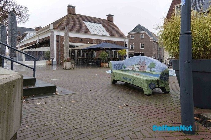 Dalfser Mozaiekbank is verplaatst - Foto: Paul Scholten