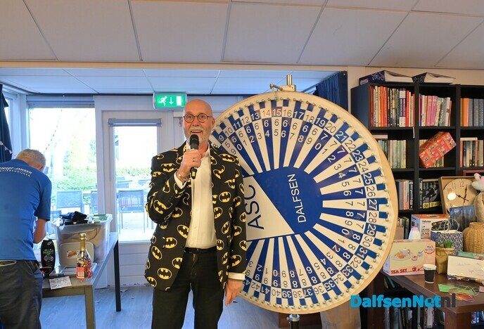 Een drukte van belang bij de bazaar van Rosengaerde - Foto: Johan Bokma