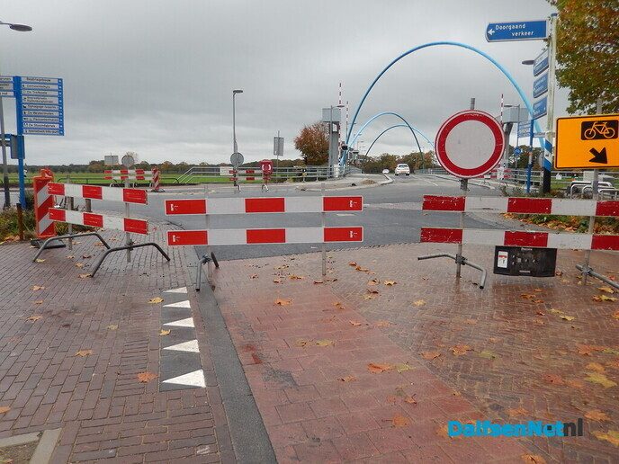 De Vechtbrug is weer open - Foto: Willy