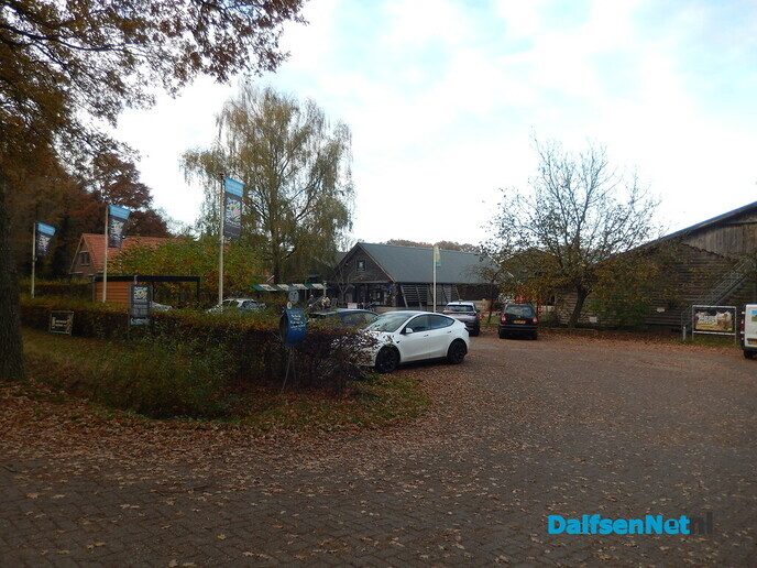 Wat is het station Heino mooi geworden - Foto: Willy