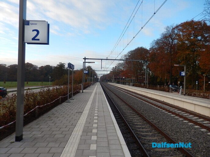 Wat is het station Heino mooi geworden - Foto: Willy