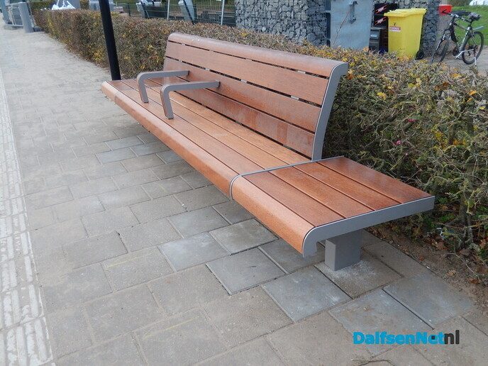 Stationsomgeving is afgelopen weekeind flink aangepakt - Foto: Willy
