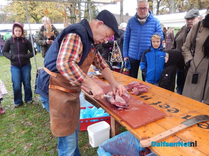 Het was weer een gezellige markt in Vilsteren - Foto: Willy