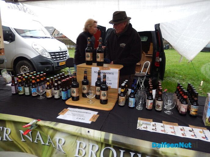 Het was weer een gezellige markt in Vilsteren - Foto: Willy