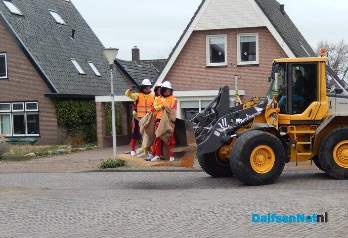 Warm welkom Sinterklaas in Hoonhorst, ondanks de kou - Foto: Willy
