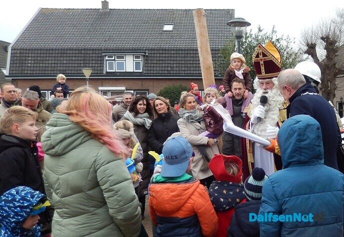 Warm welkom Sinterklaas in Hoonhorst, ondanks de kou - Foto: Willy