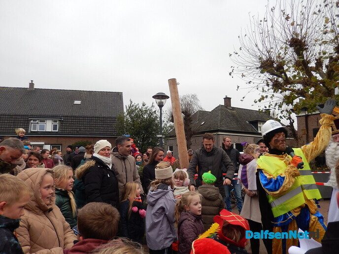 Warm welkom Sinterklaas in Hoonhorst, ondanks de kou - Foto: Willy