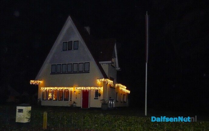 De buitenwereld komt steeds meer in Kerstsfeer - Foto: Willy